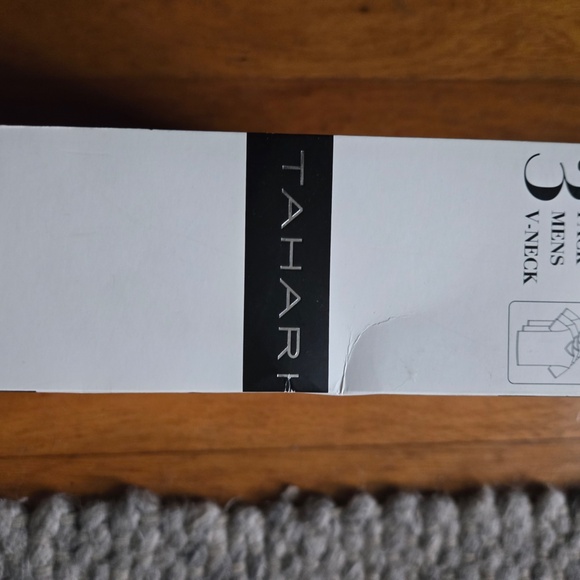 NWT - Tahari 3-Pack Men's V-Neck - White - Large - Picture 3 of 3